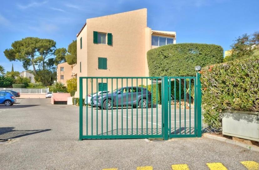 Studio Avec Piscines A 500M De La Plage Apartment Bandol Exterior photo